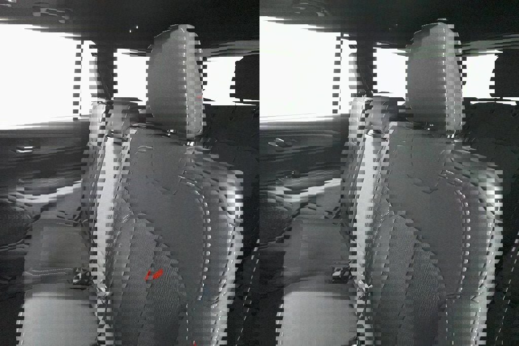 New 2025 Jeep Grand Cherokee L Laredo w/ Luxury Tech Group I image 27