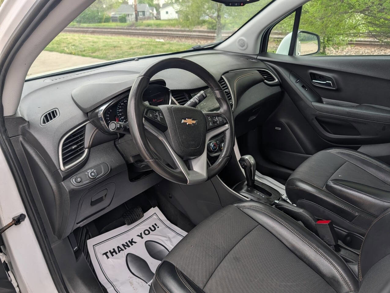 Used 2018 Chevrolet Trax LT w/ Sun & Sound Package image 3