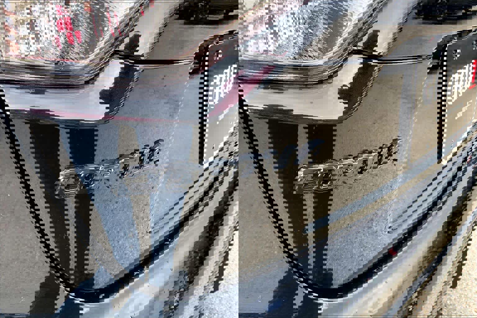 Used 2024 Toyota Corolla SE image 29