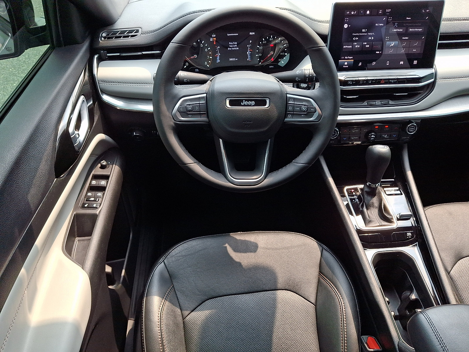 Used 2023 Jeep Compass Limited AWD/4WD image 11