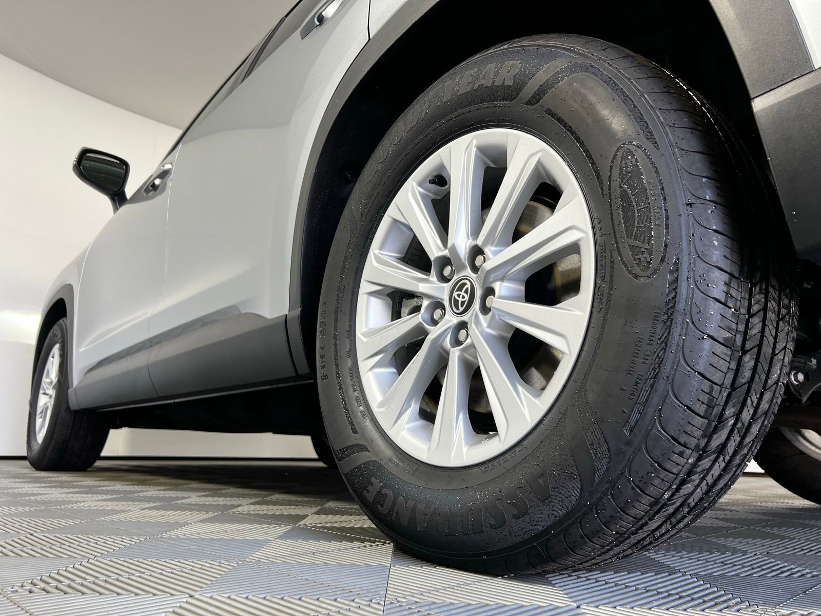 Certified 2025 Toyota Grand Highlander AWD image 28