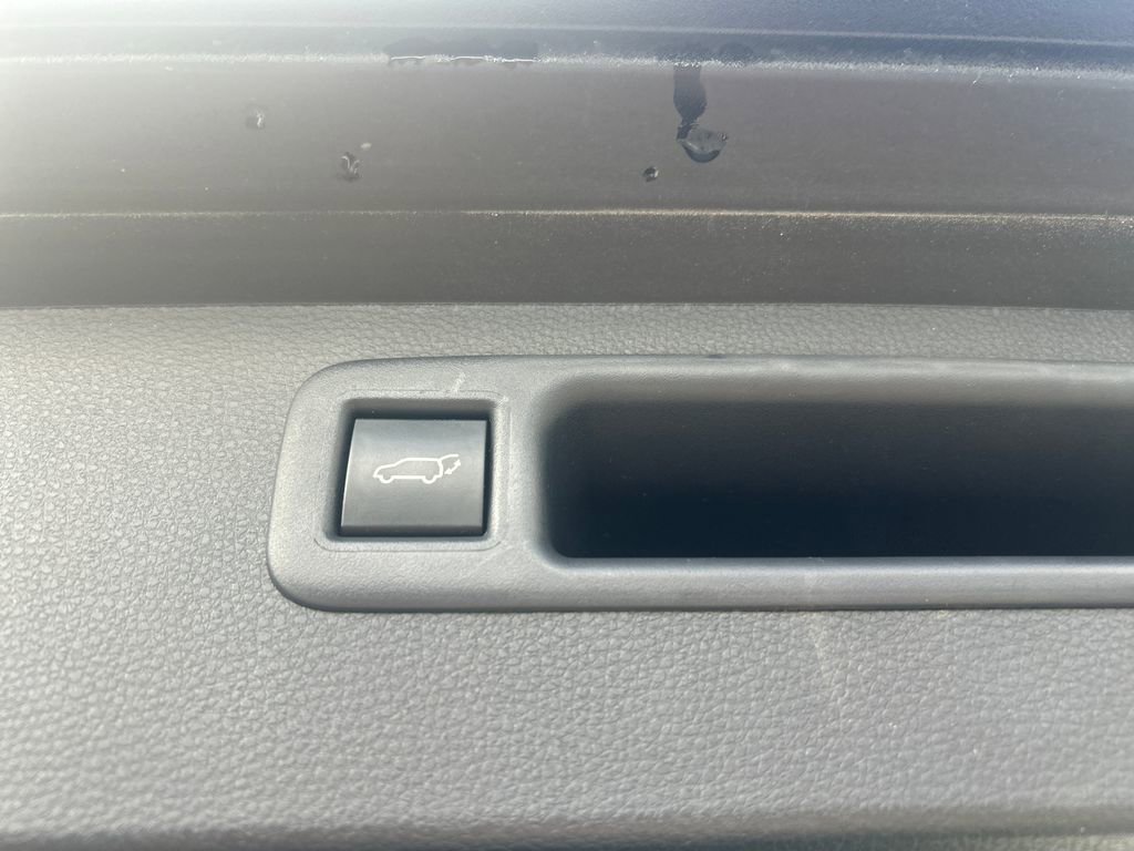 Certified 2025 Toyota Highlander XLE image 33