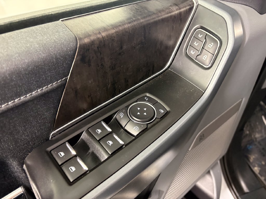 Used 2022 Ford F150 Lariat AWD/4WD image 13