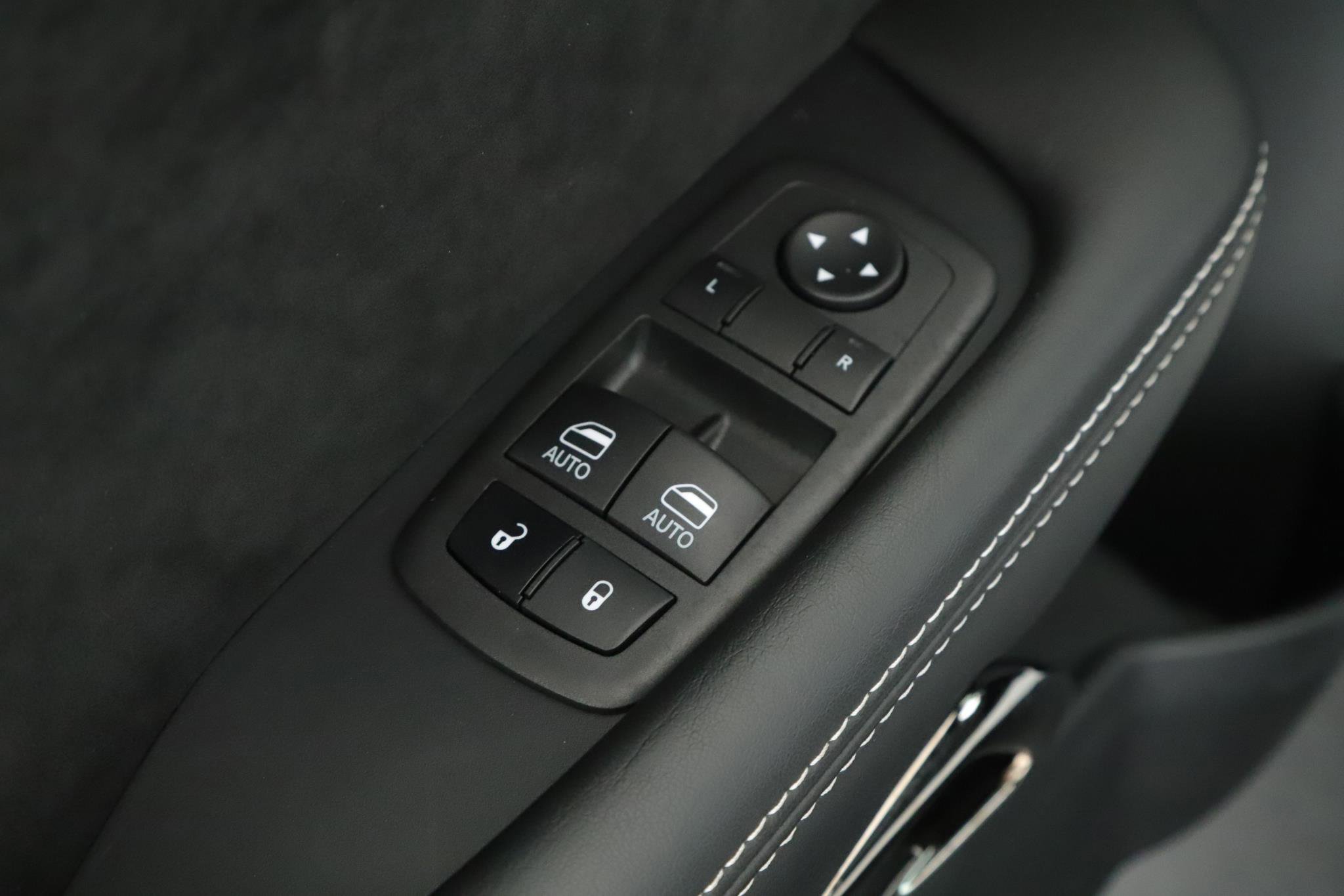 Used 2023 Dodge Challenger SRT Hellcat image 5