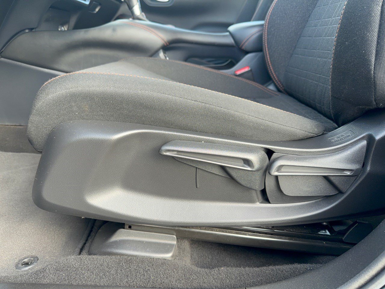 Used 2023 Honda HR-V Sport image 16