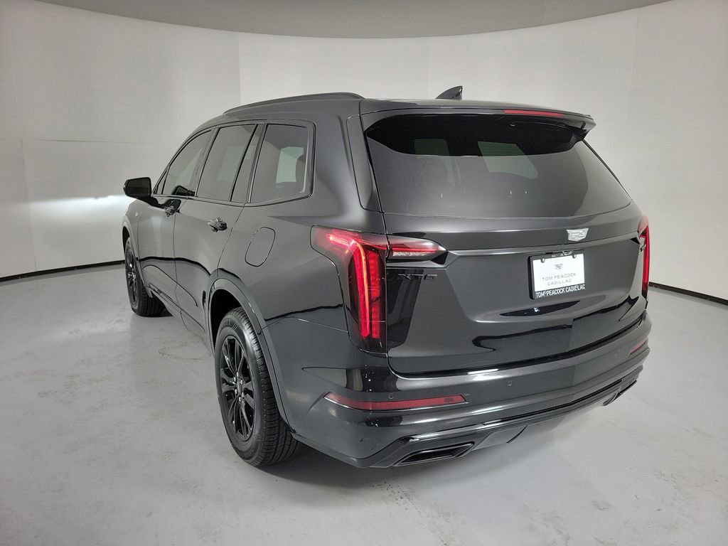 Used 2023 Cadillac XT6 Luxury FWD image 3
