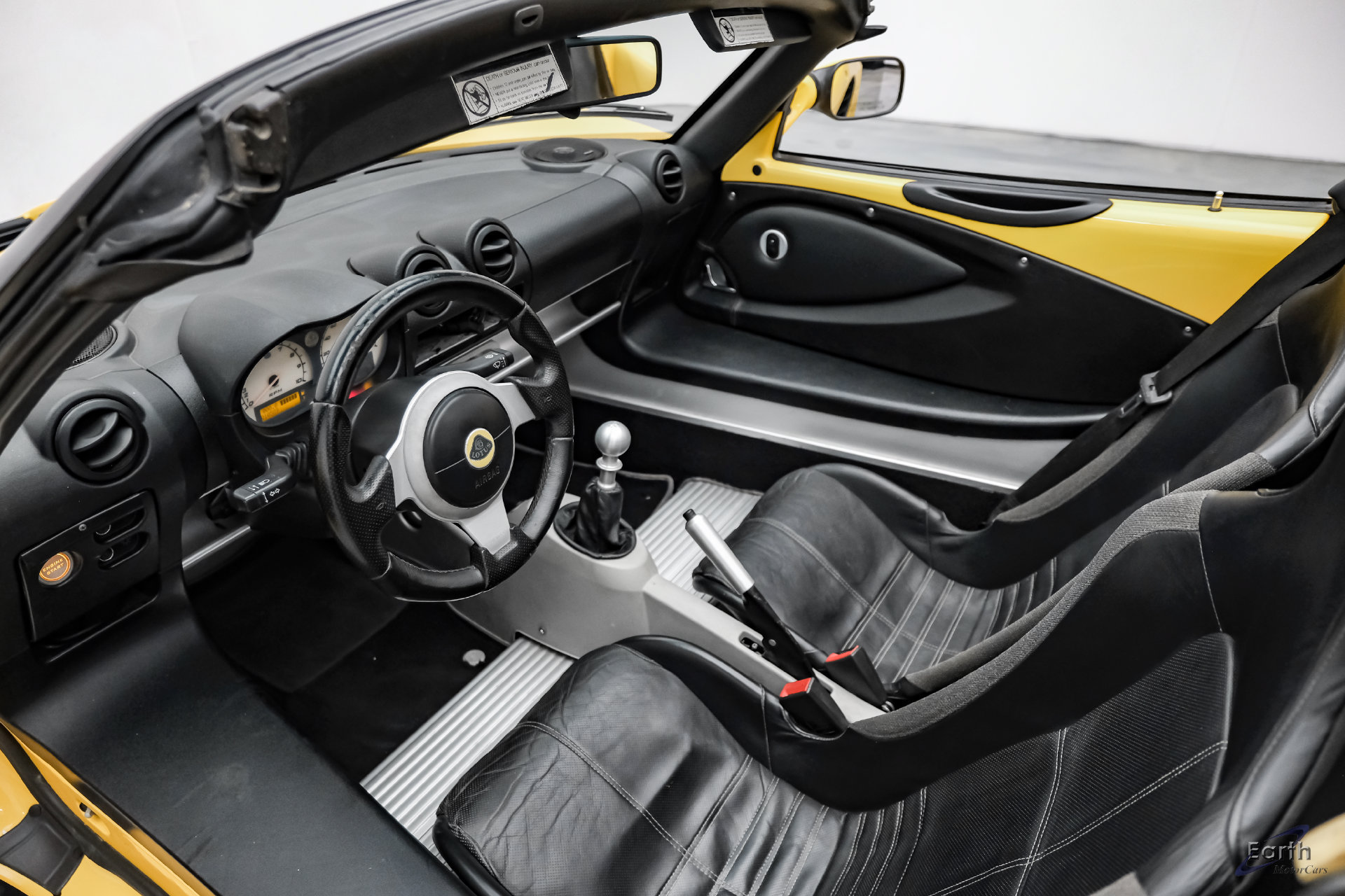 Used 2005 Lotus Elise RWD image 3