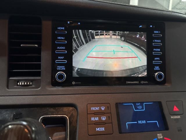 Used 2019 Toyota Sienna XLE image 25
