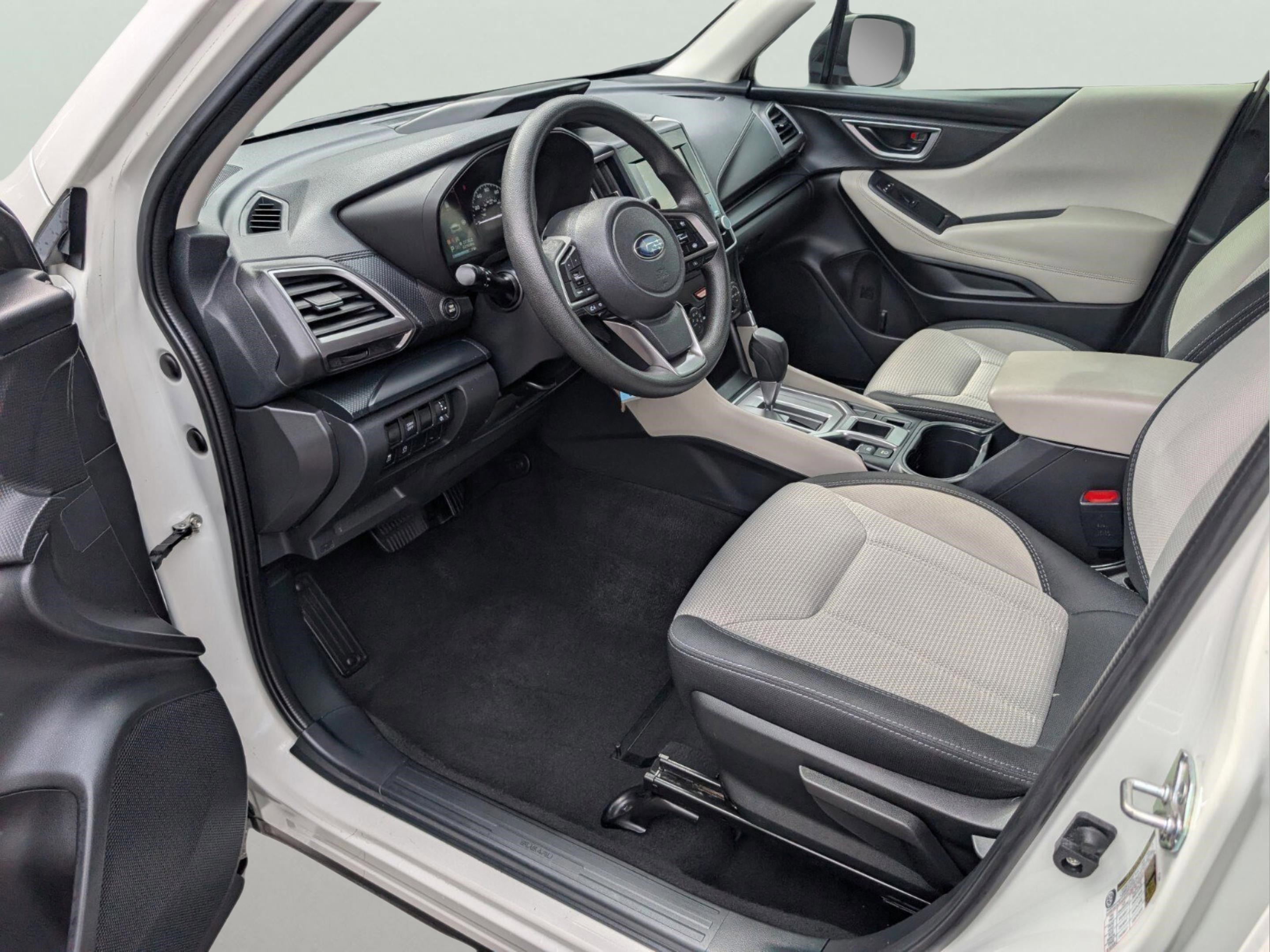 Used 2023 Subaru Forester AWD/4WD image 10