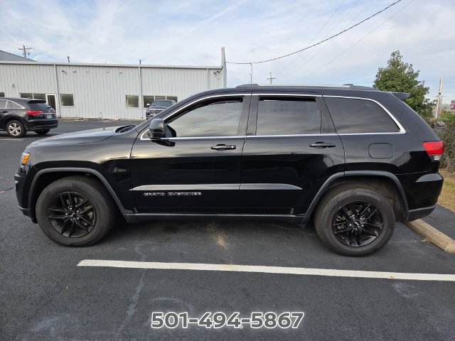 Used 2018 Jeep Grand Cherokee Laredo AWD/4WD image 5