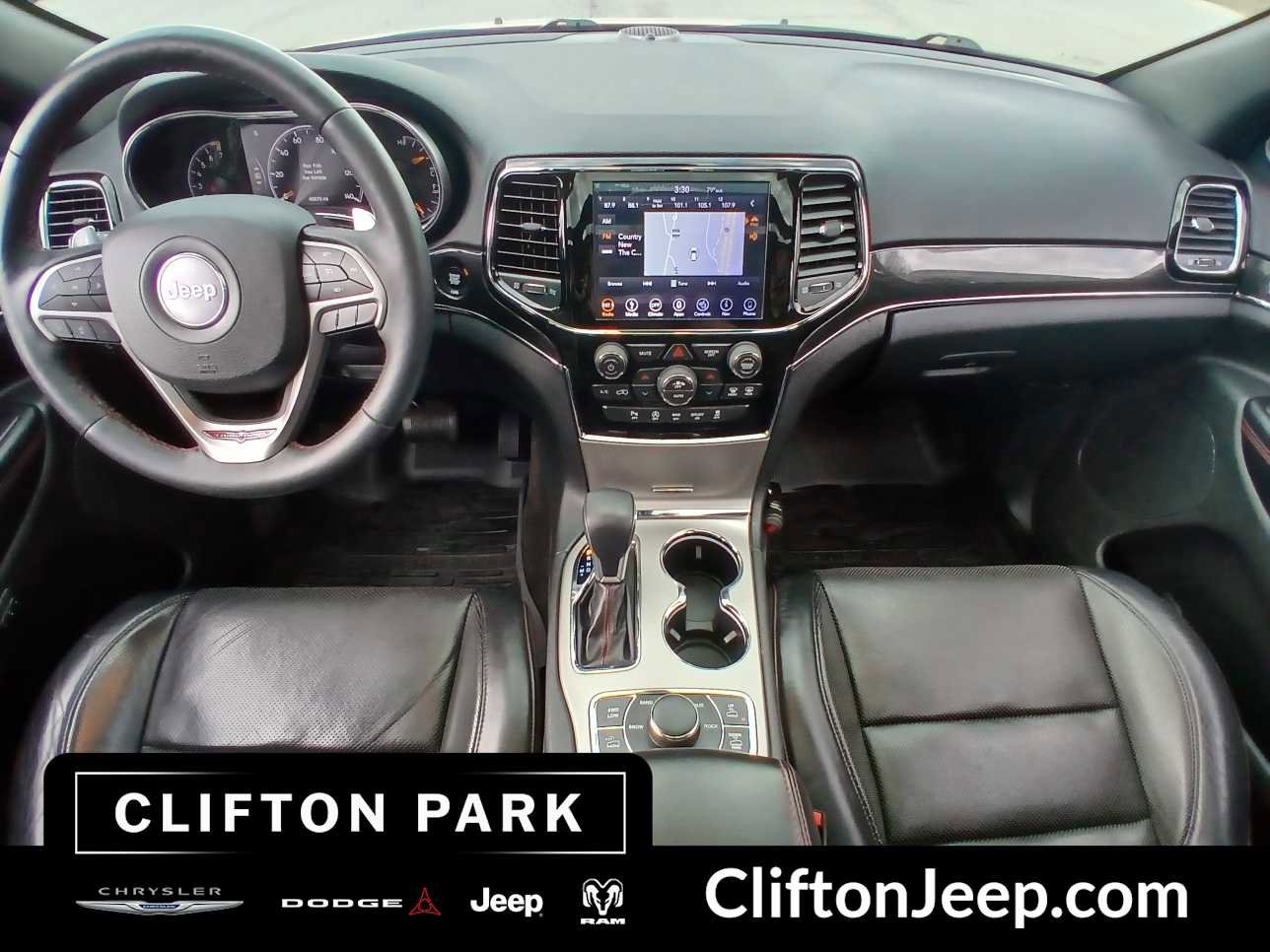 Used 2019 Jeep Grand Cherokee Trailhawk w/ Trailhawk Luxury Group AWD/4WD image 15