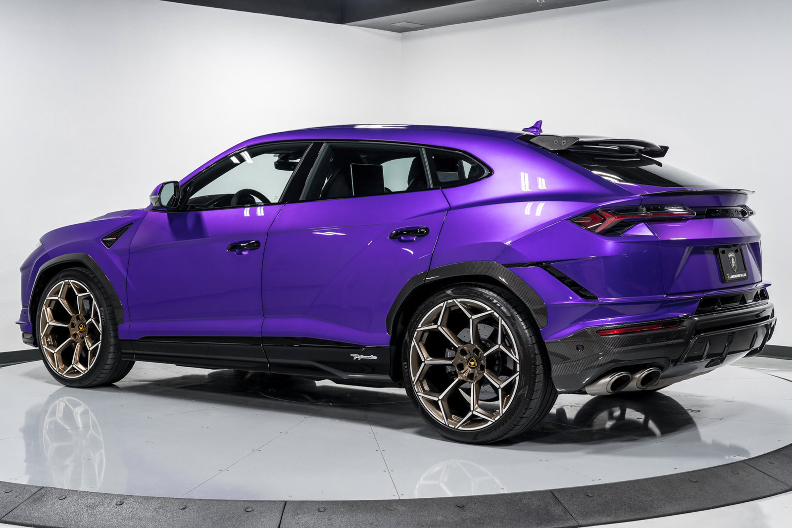 Used 2023 Lamborghini Urus Performante AWD/4WD image 5
