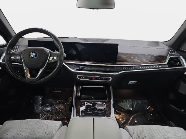 Certified 2025 BMW X5 xDrive40i w/ Climate Comfort Package AWD/4WD image 9