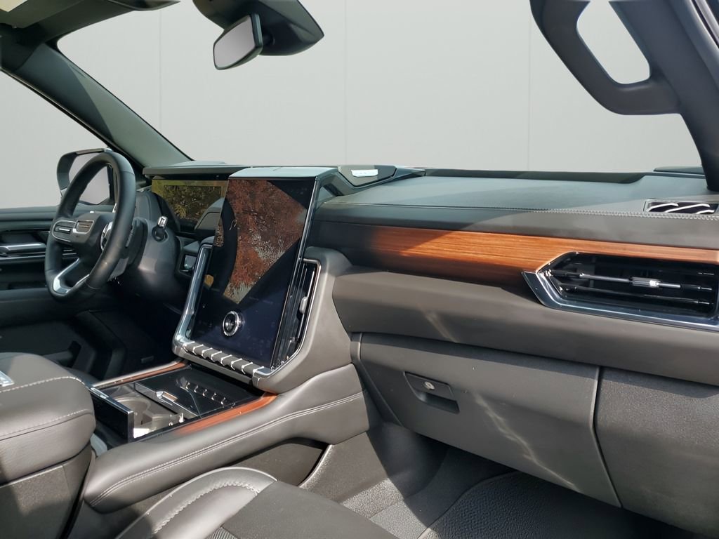 Used 2025 GMC Yukon Denali image 14