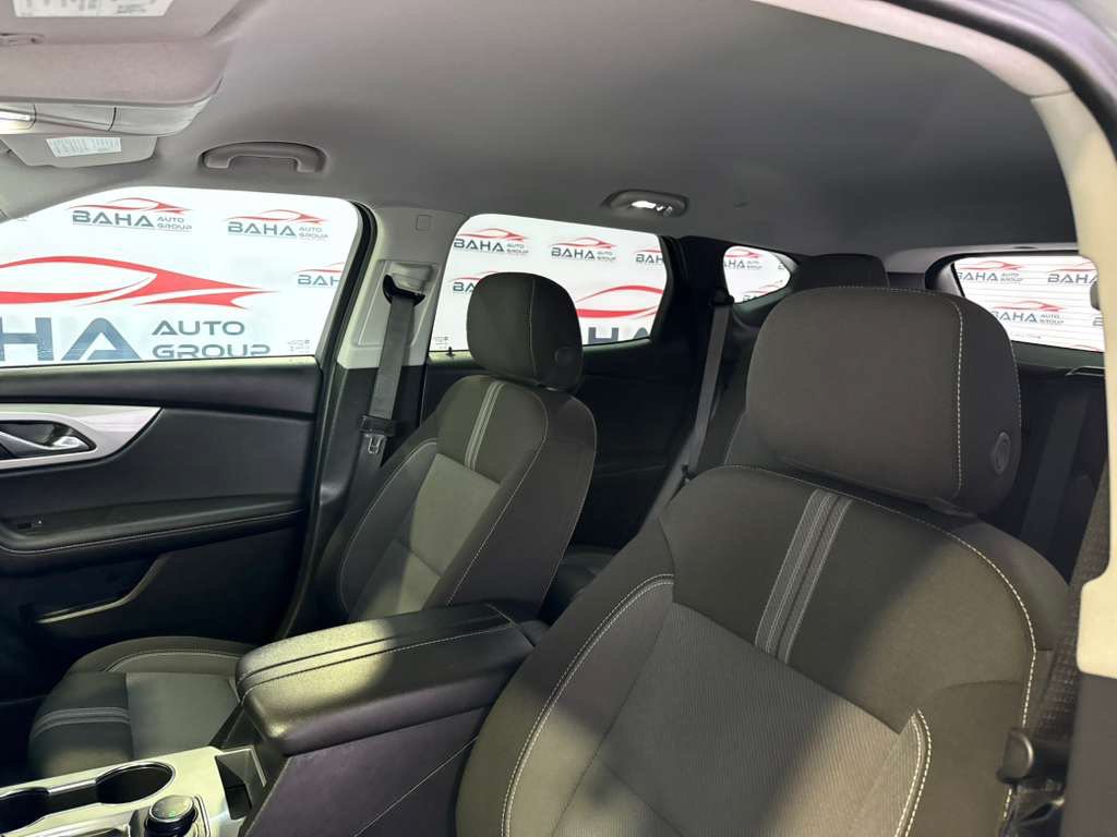 Used 2025 Chevrolet Blazer LT AWD/4WD image 31