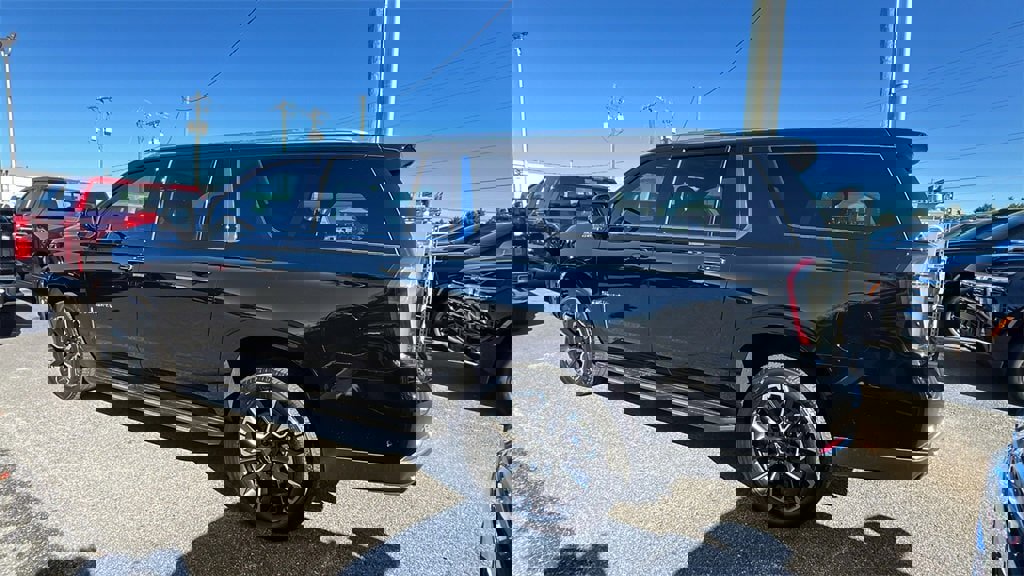 New 2026 Chevrolet Suburban High Country w/ Sun And Tow Package image 7