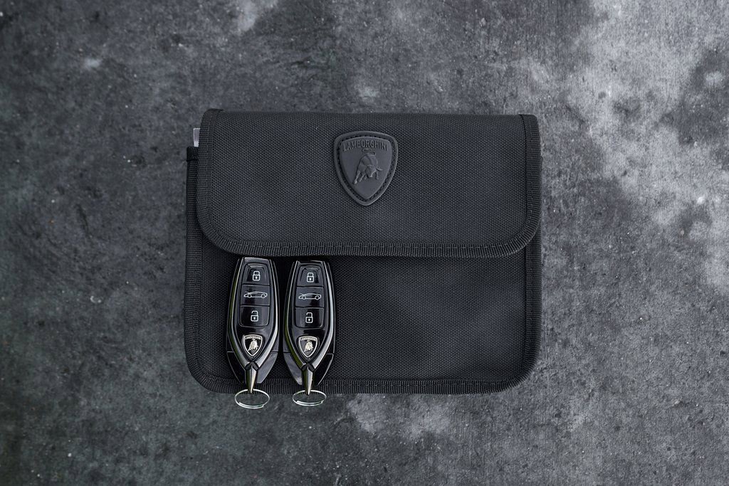 Used 2025 Lamborghini Revuelto image 81