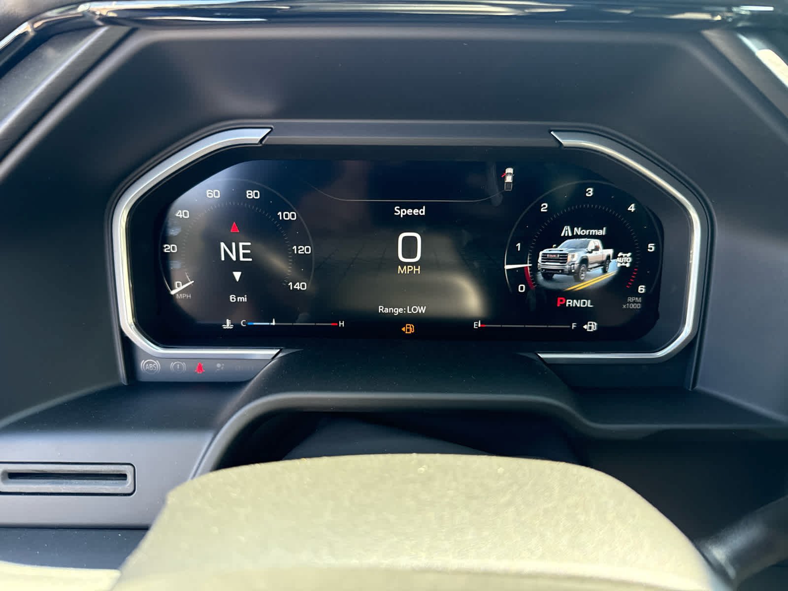 New 2026 GMC Sierra 2500 AT4 w/ AT4 Preferred Package AWD/4WD image 17