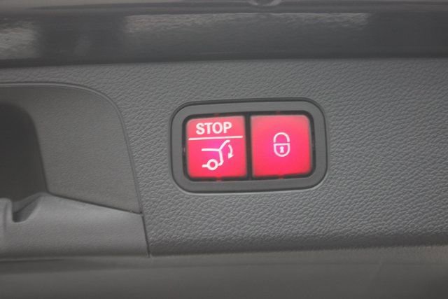 Used 2021 Mercedes-Benz GLC 300 4MATIC image 28