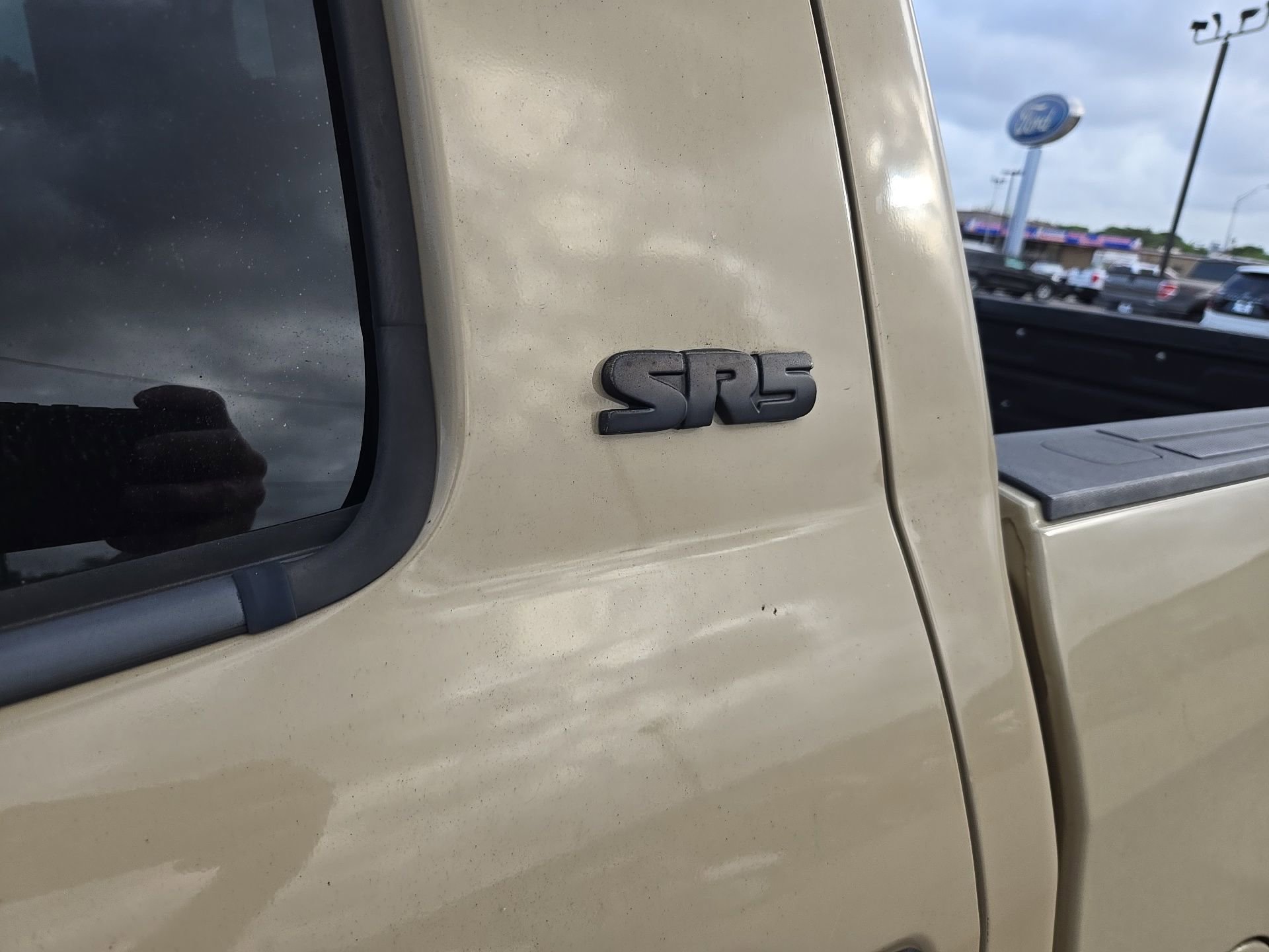 Used 2017 Toyota Tundra SR5 w/ SR5 Upgrade Package AWD/4WD image 12