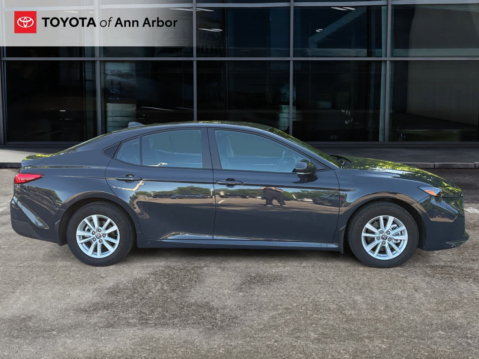 Used 2026 Toyota Camry LE AWD/4WD image 5