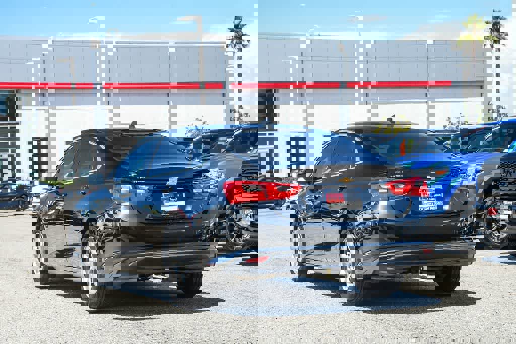 Used 2018 Chevrolet Malibu LS FWD image 9