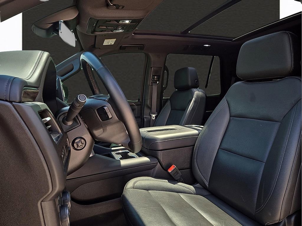 Used 2023 Chevrolet Tahoe Z71 w/ Luxury Package AWD/4WD image 14