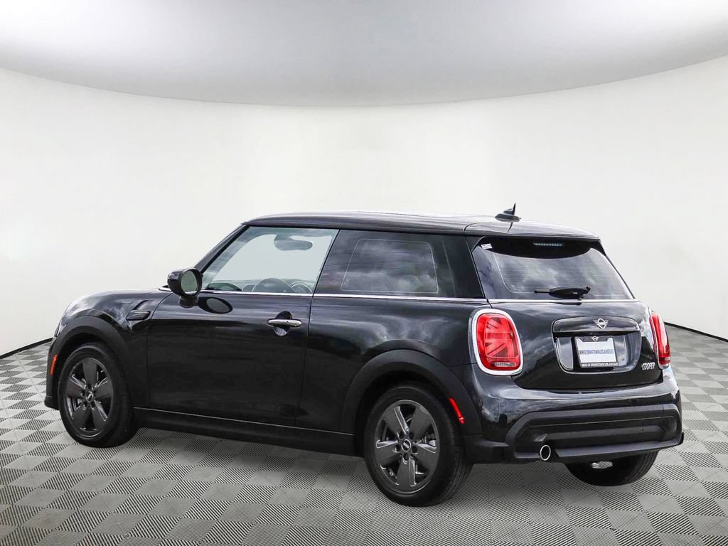Used 2024 MINI Cooper 2-Door Hardtop FWD image 11