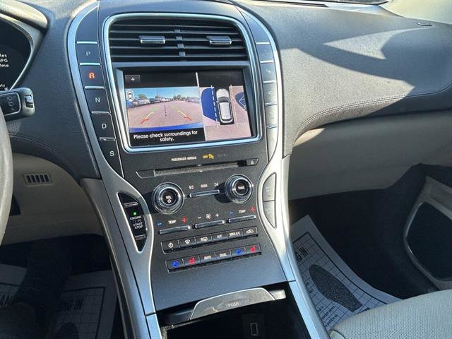 Used 2020 Lincoln Nautilus Reserve image 16