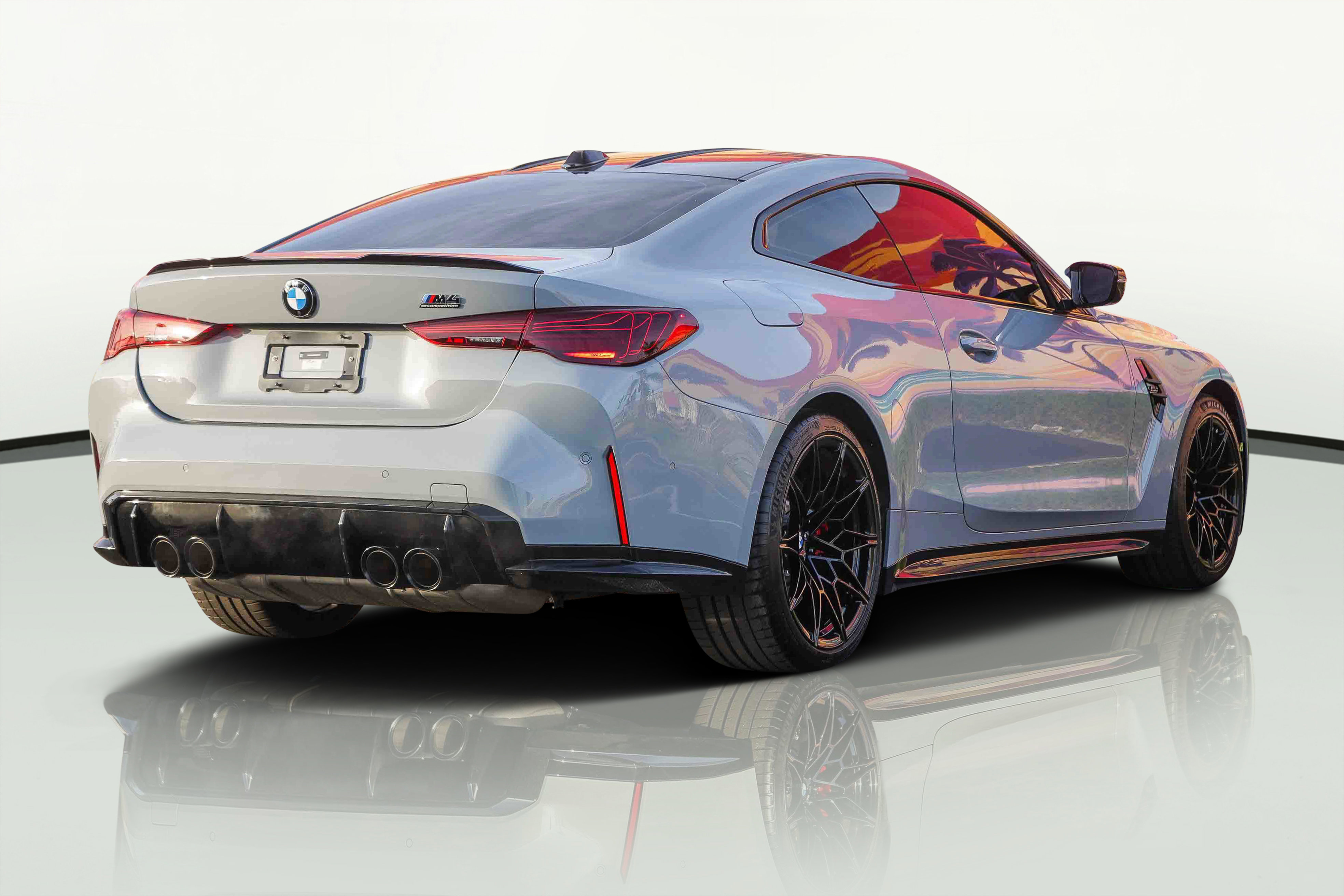 Used 2025 BMW M4 Competition w/ Executive Package image 7