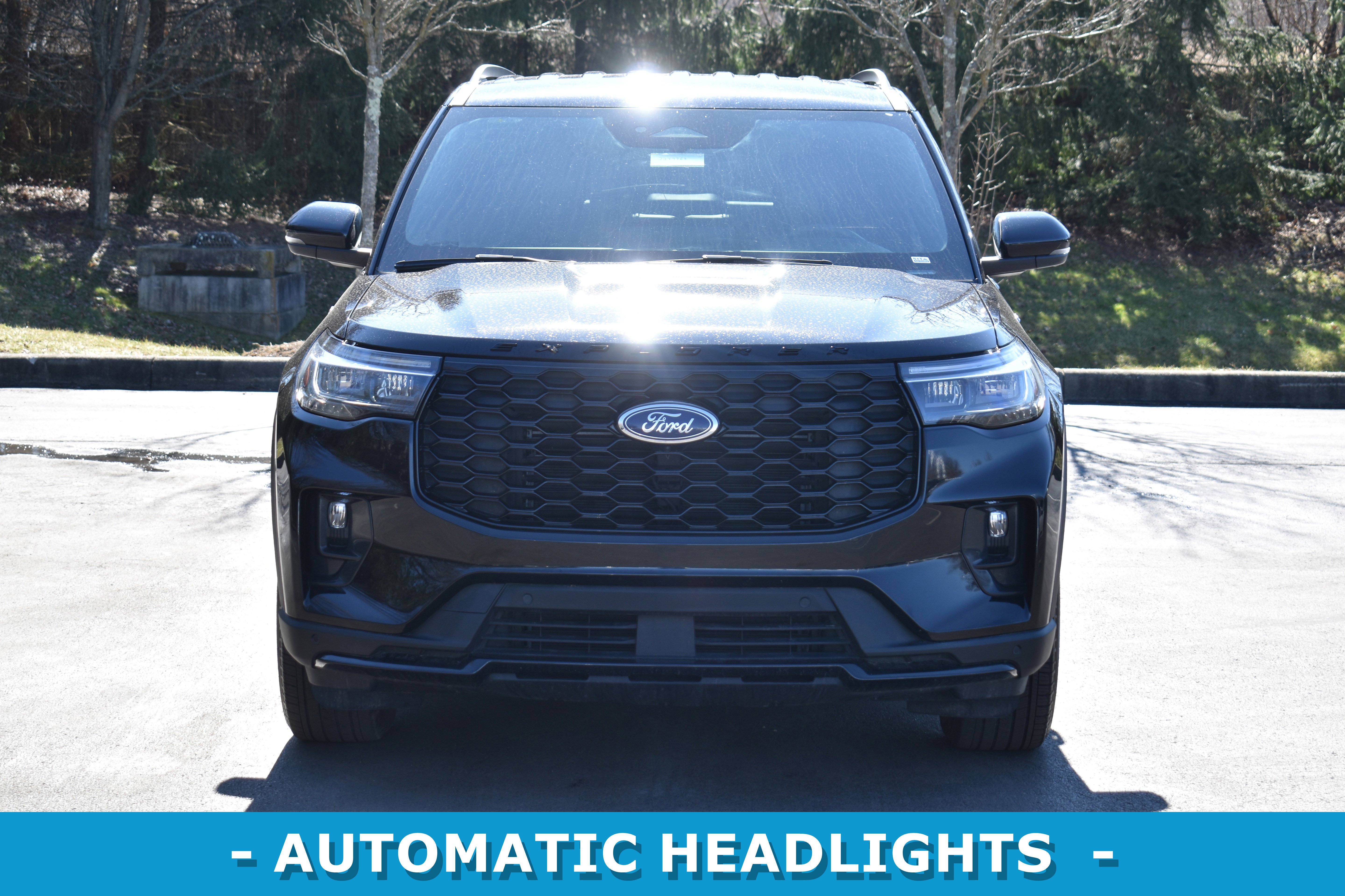Used 2025 Ford Explorer ST-Line image 2