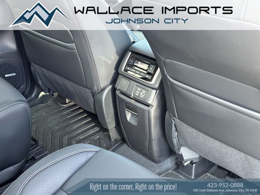 Used 2025 Subaru Ascent Limited w/ Popular Package #2 AWD/4WD image 41