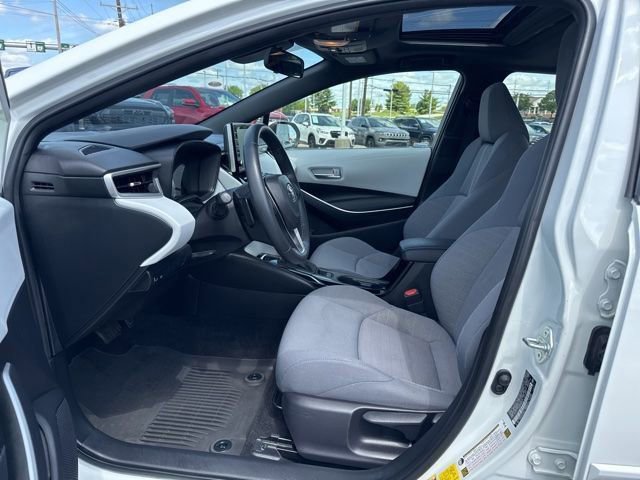 Used 2020 Toyota Corolla SE w/ SE Premium Package FWD image 3