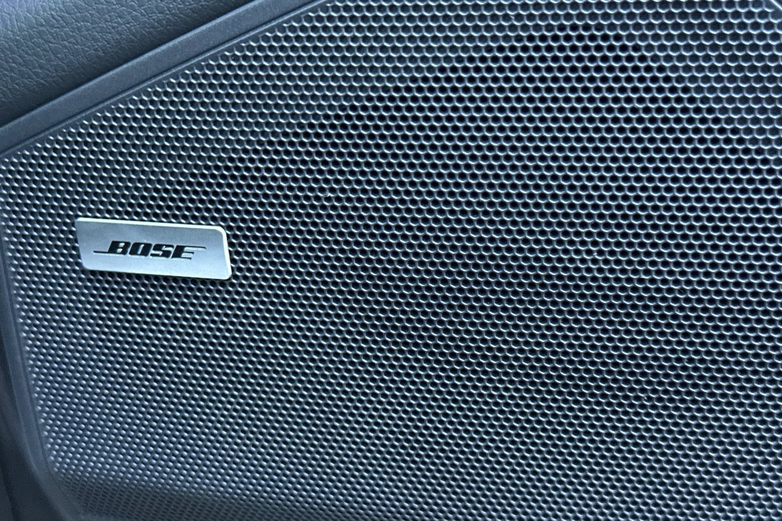 Used 2025 Porsche Cayenne S image 23