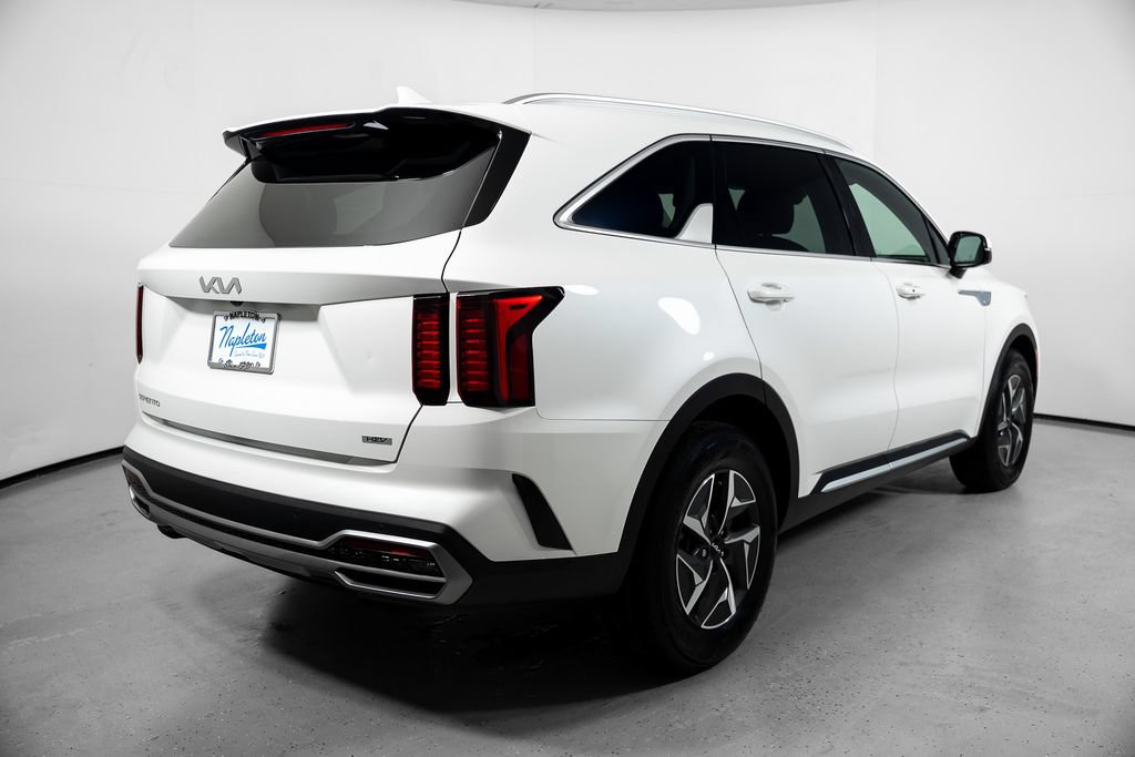Used 2023 Kia Sorento EX FWD image 9