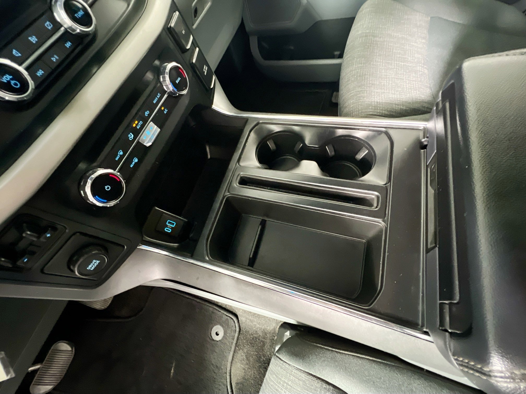 Used 2022 Ford F150 XLT w/ Equipment Group 301A Mid image 25