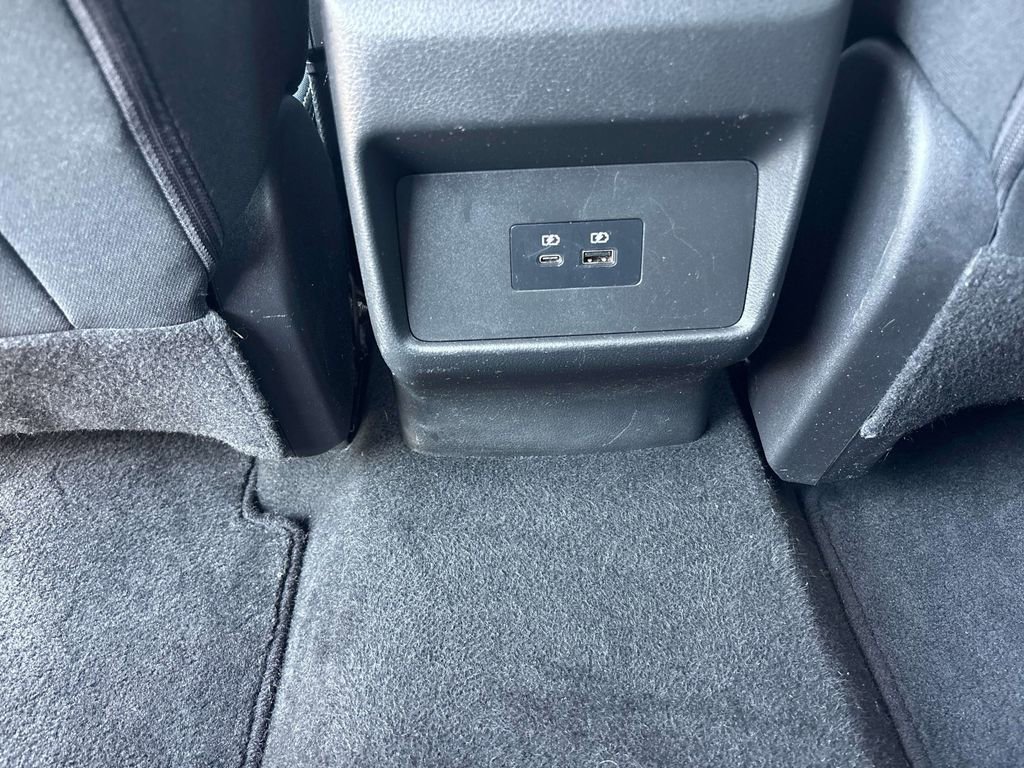 Used 2021 Nissan Rogue SV image 12