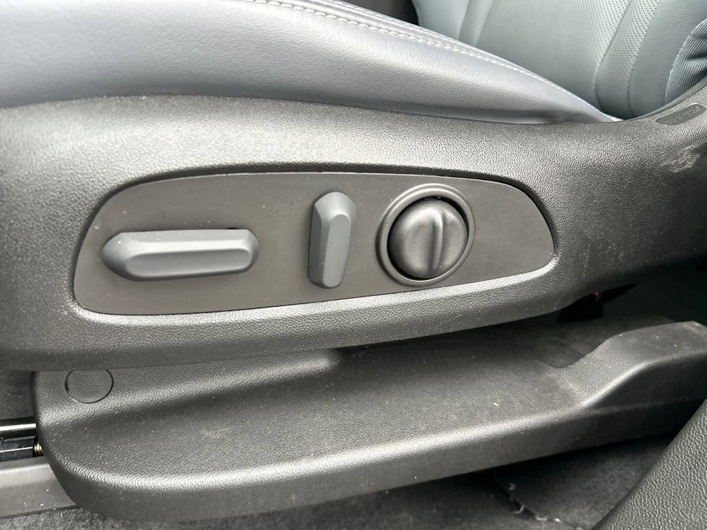 Certified 2023 Buick Enclave Essence w/ Experience Buick Package image 20