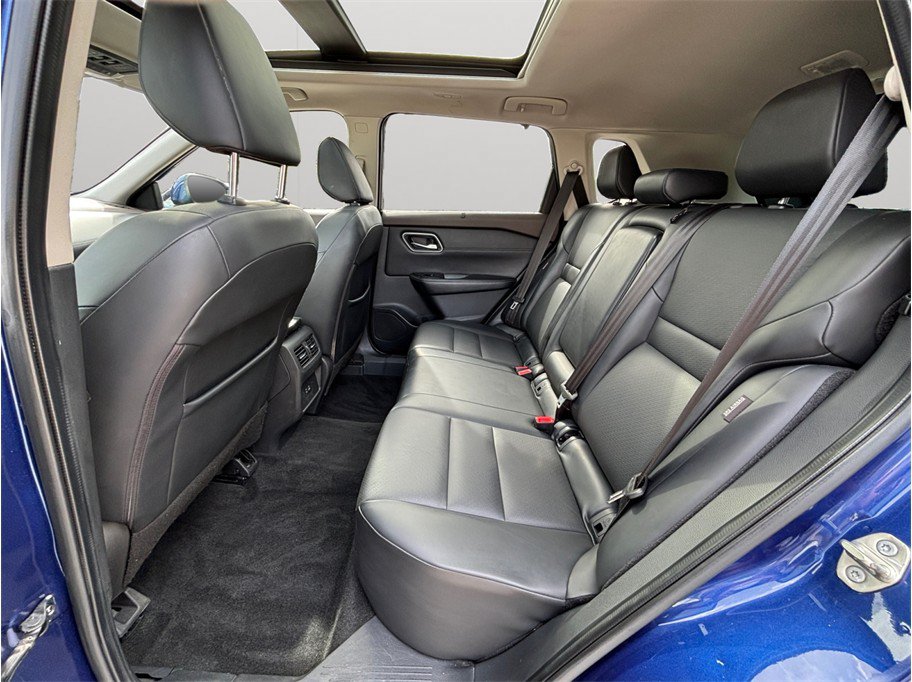 Used 2021 Nissan Rogue SV w/ Premium Package FWD image 33