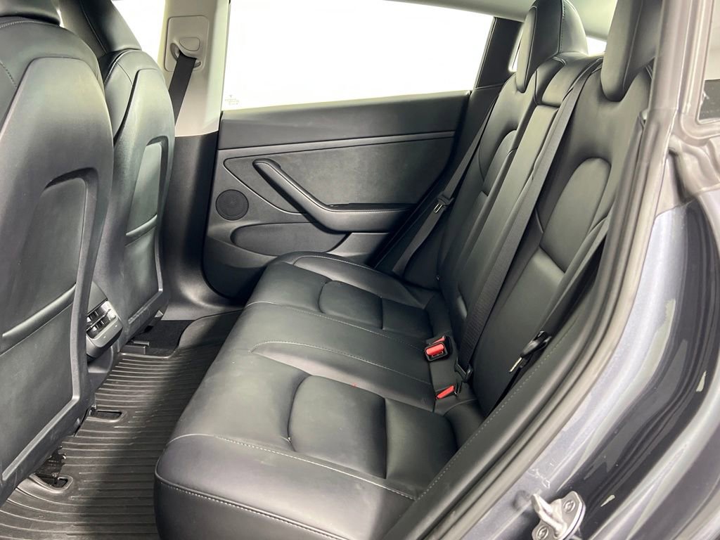 Used 2023 Tesla Model 3 Standard Range image 15
