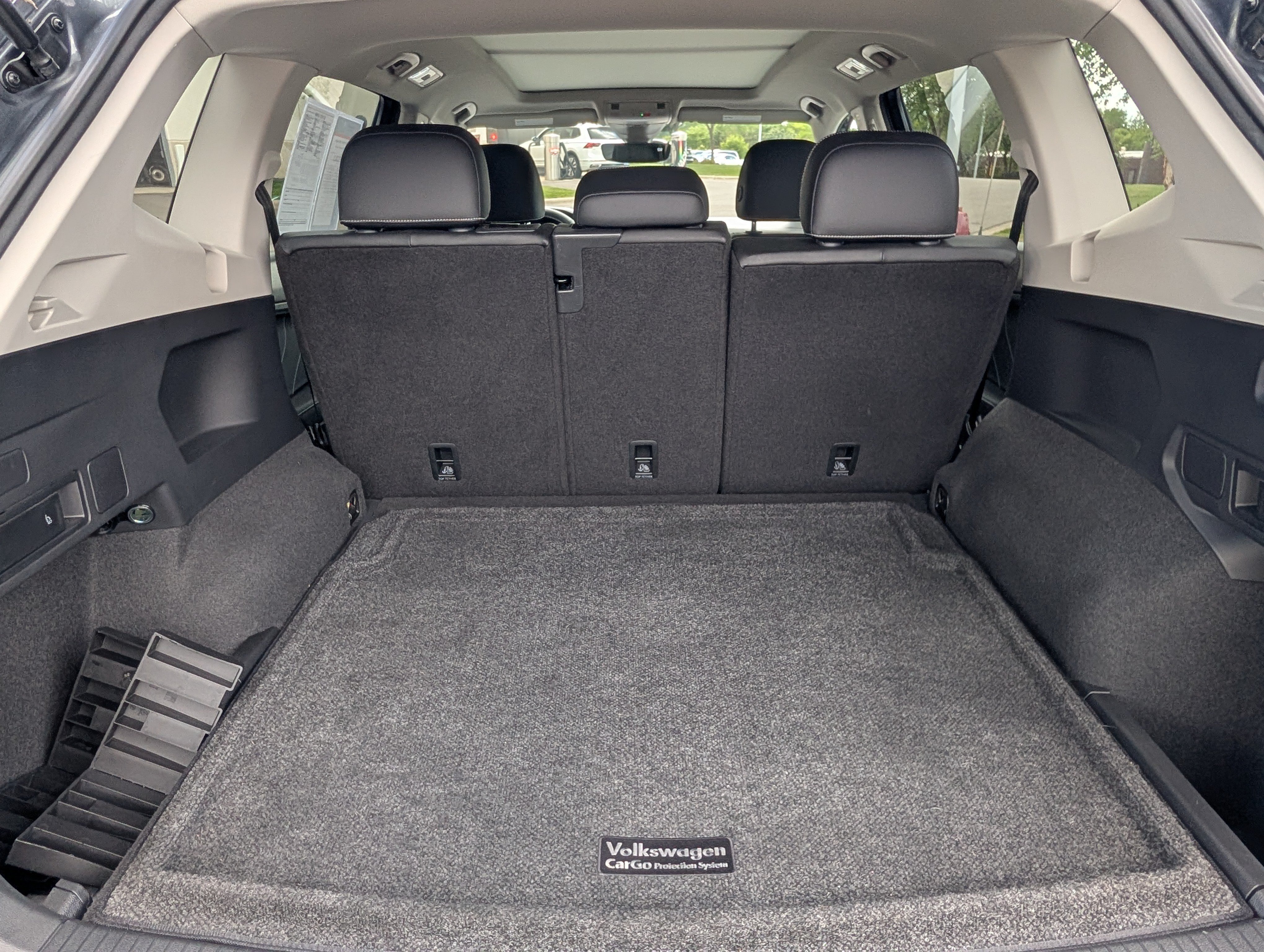 Certified 2023 Volkswagen Tiguan SE w/ Panoramic Sunroof Package AWD/4WD image 18