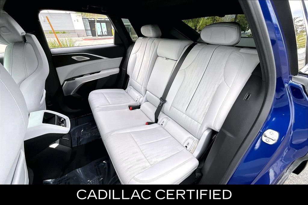 Used 2024 Cadillac Lyriq Luxury RWD image 14