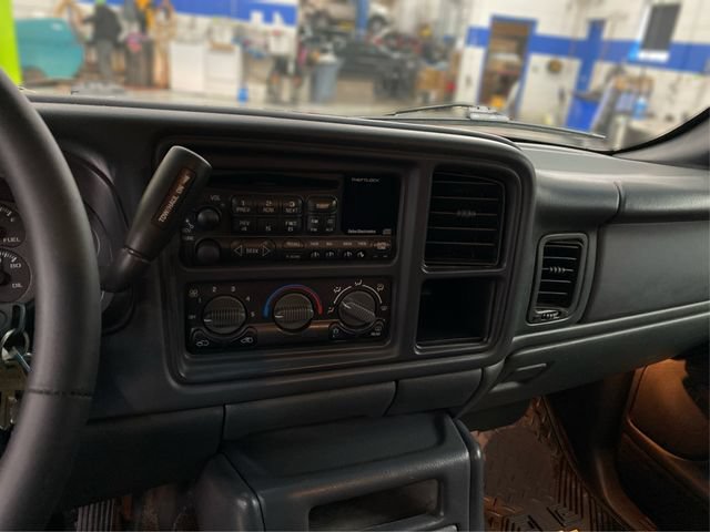 Used 2002 Chevrolet Avalanche 4x4 w/ Off-Road Suspension Pkg image 27