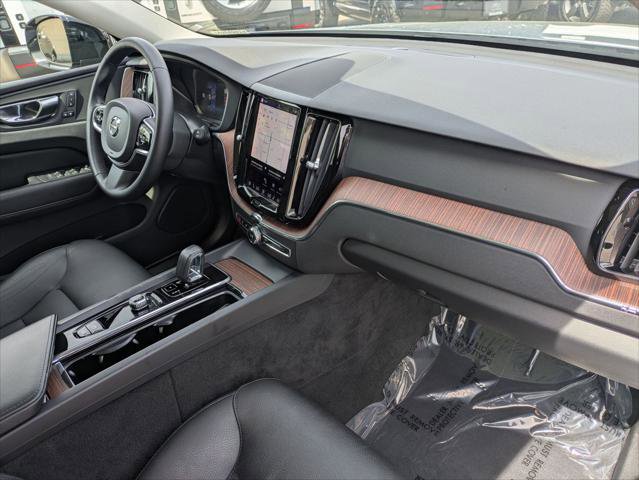 Used 2023 Volvo XC60 B5 Plus w/ Protection Package Premier image 24