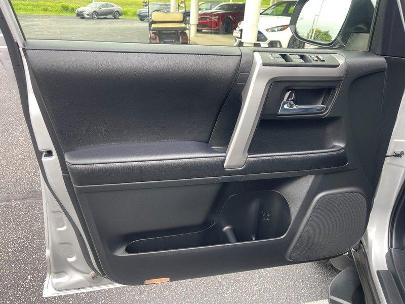Used 2023 Toyota 4Runner SR5 Premium w/ Moonroof Package AWD/4WD image 21