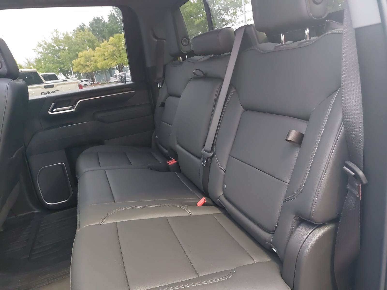 New 2026 GMC Sierra 2500 SLT w/ SLT Convenience Package AWD/4WD image 15