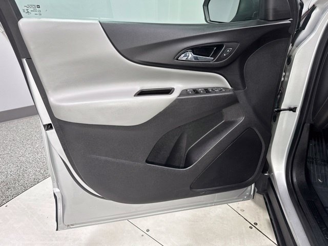 Used 2020 Chevrolet Equinox LS AWD/4WD image 8