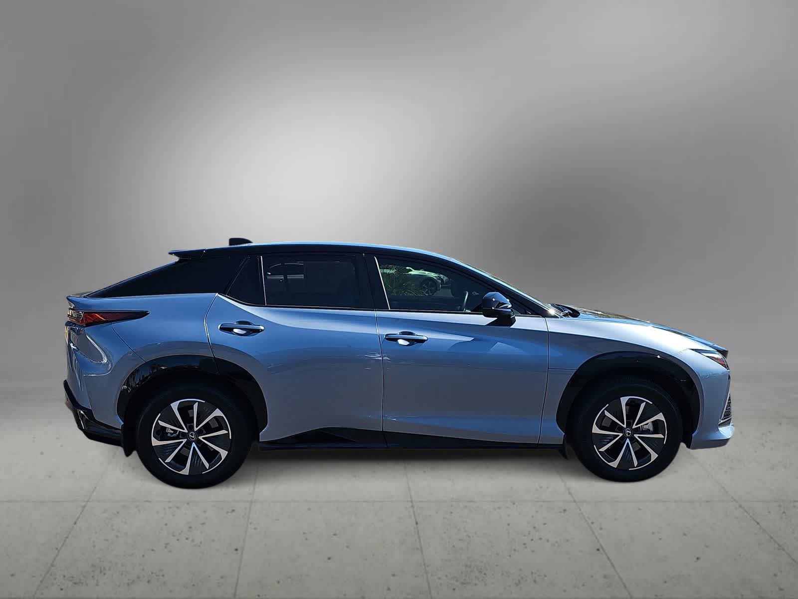 Used 2025 Lexus RZ 300e FWD image 9