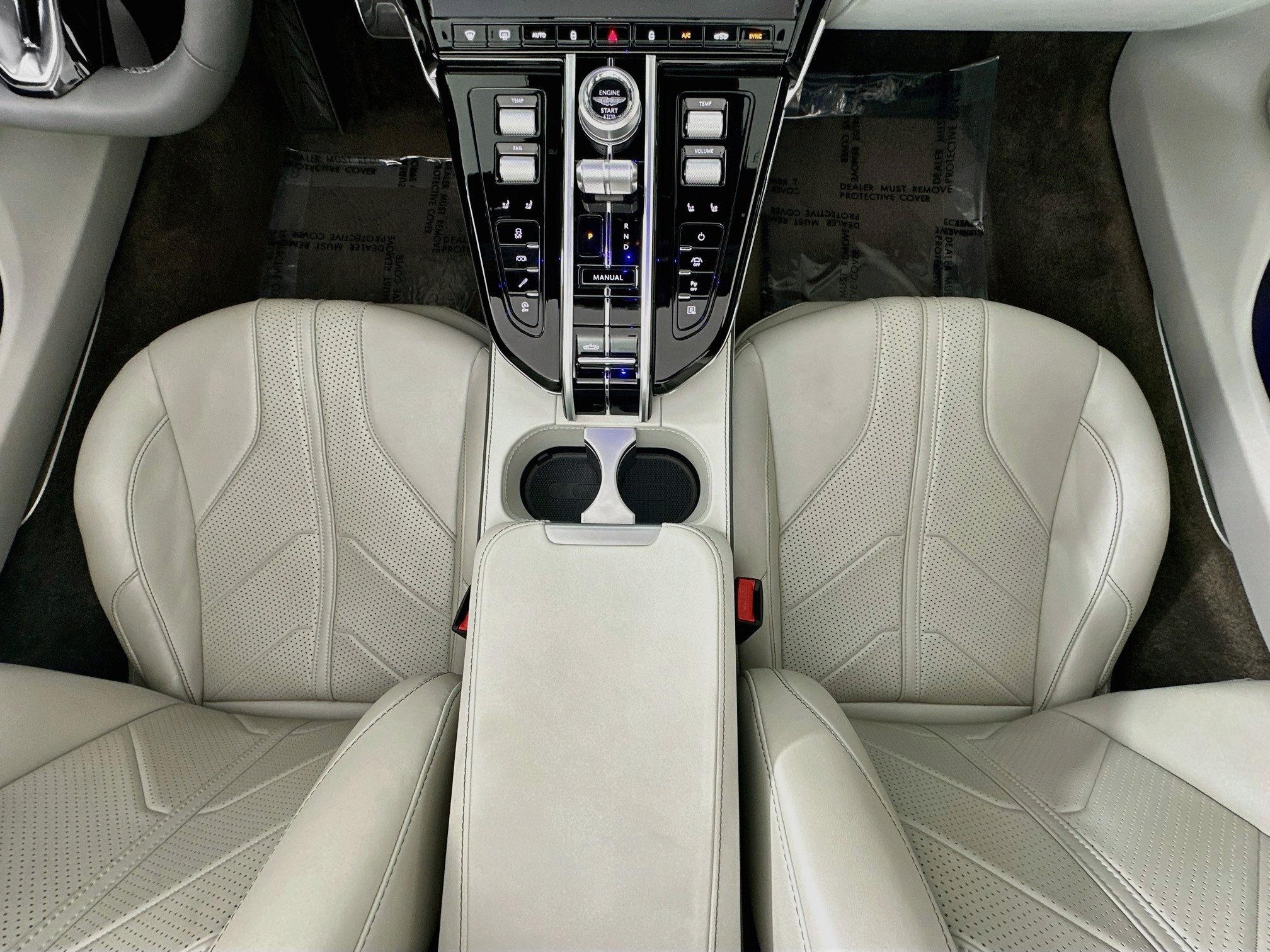 Used 2026 Aston Martin V8 Vantage Coupe RWD image 26