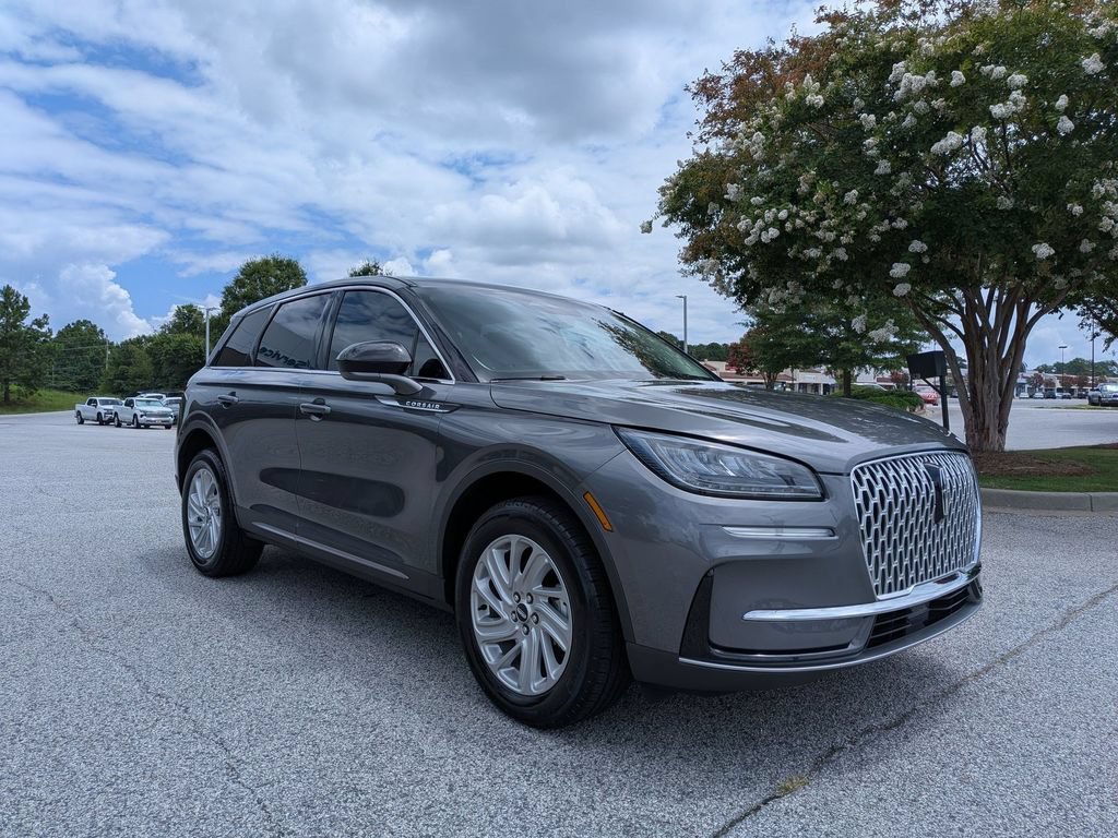 Used 2023 Lincoln Corsair AWD w/ Towing Package image 2